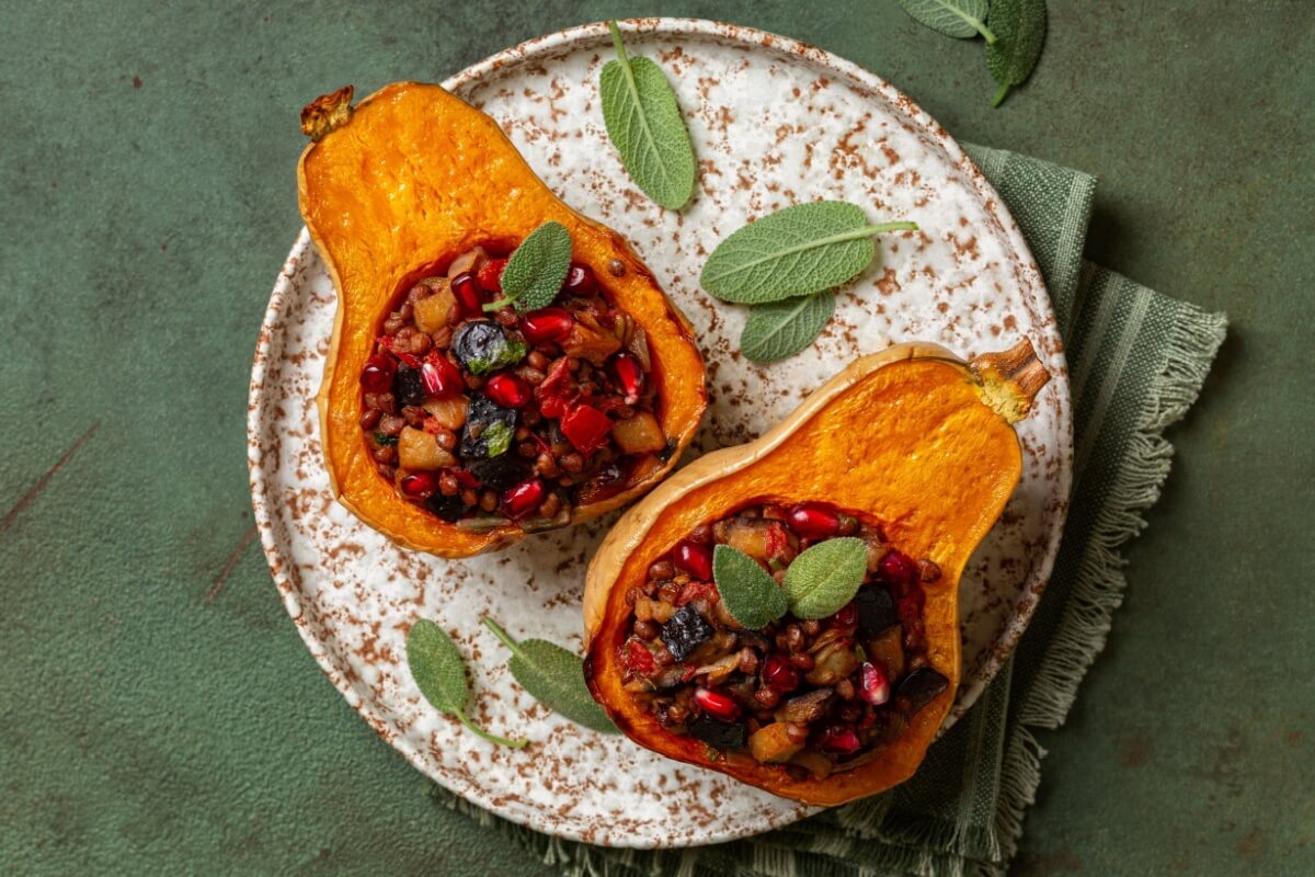 Abóbora assada recheada com lentilha 