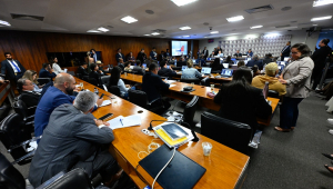 CPMI do INSS: relatório que indiciava ‘Lulinha’ é rejeitado