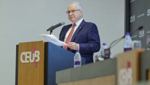 Presidente do STF, Edson Fachin, durante aula magna para estudantes de Direito do Centro Universitário de Brasília (CEUB)