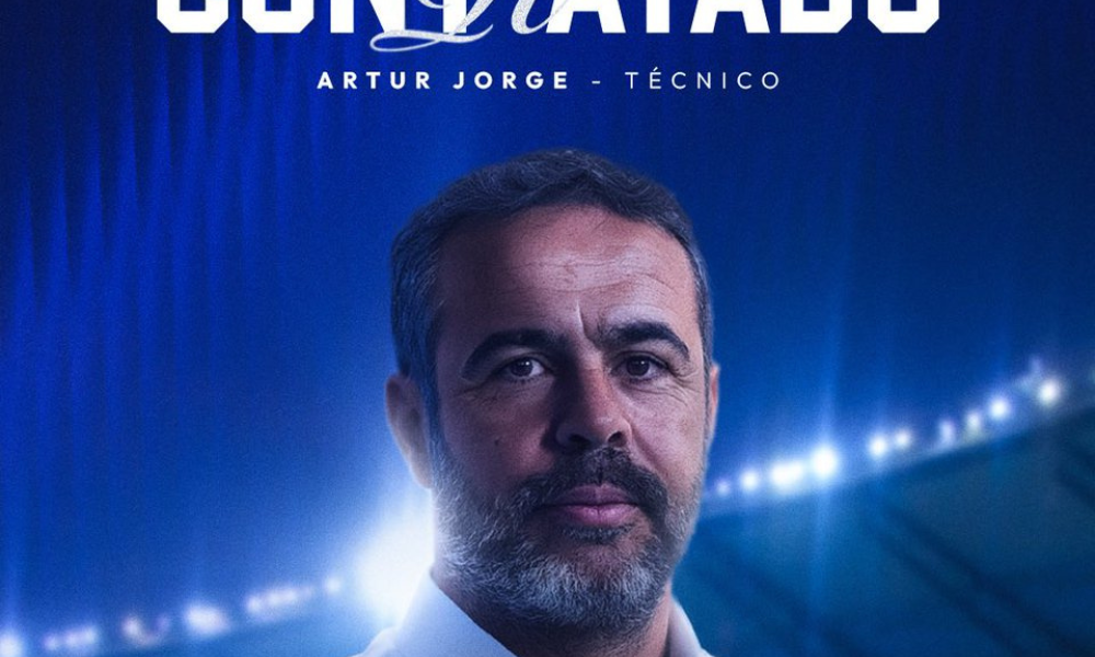 Artur Jorge é anunciado como o novo técnico do Cruzeiro