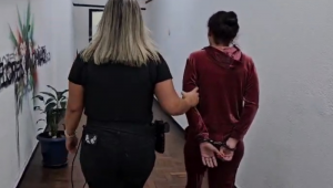 Polícia prende mulher por envolvimento em rede de exploração sexual infantil em SP