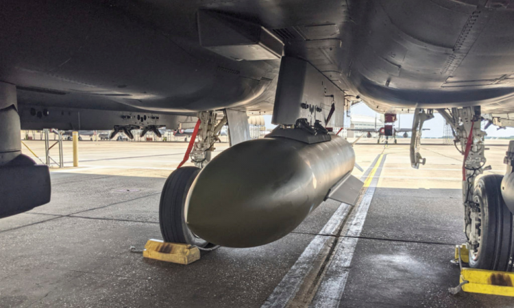 Bomba antibunker utilizada pelos EUA