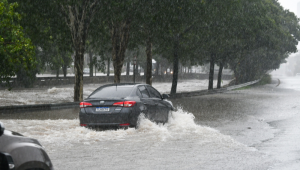 Defesa Civil emite alerta para chuvas intensas em São Paulo até quarta-feira