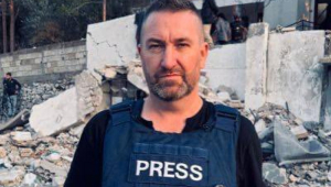 Míssil quase atinge equipe de TV russa no sul do Líbano; veja vídeo