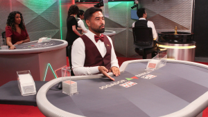 Influenciador assume papel de crupiê em ação inédita de cassino ao vivo no Brasil