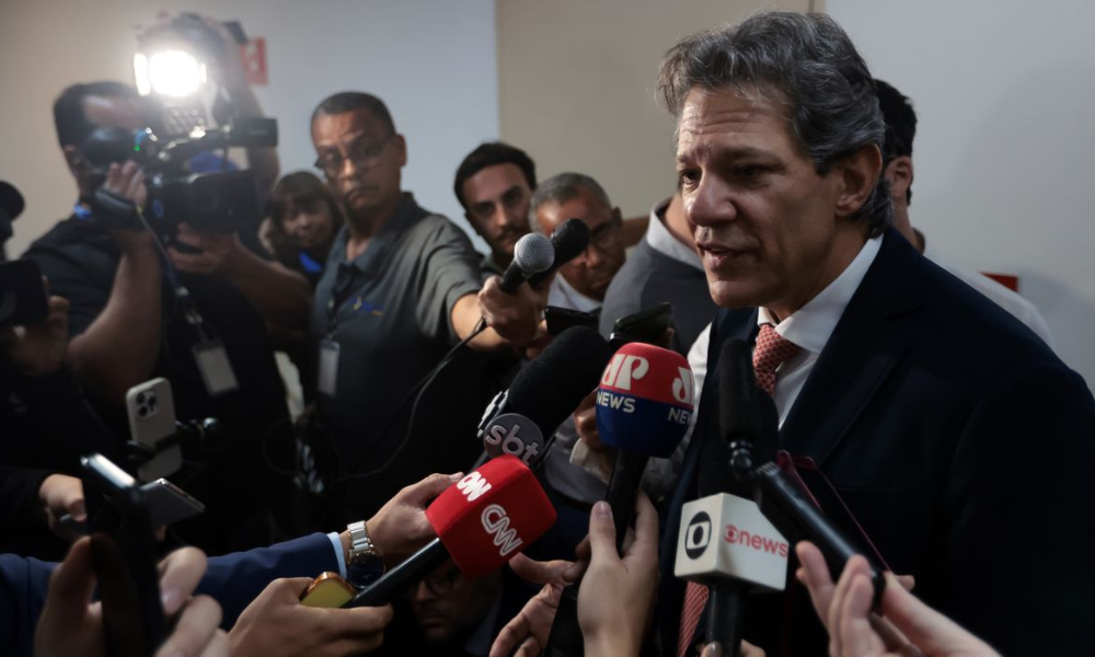 São Paulo (SP), 02/03/2026 - Ministro da Fazenda, Fernando Haddad, fala com jornalistas após Aula Magna na Faculdade de Economia da USP. Foto: Paulo Pinto/Agencia Brasil