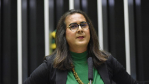 Duda Salabert anuncia saída do PDT e retorno ao PSOL