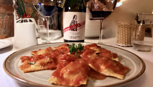 Molho à base de tomates e vinhos