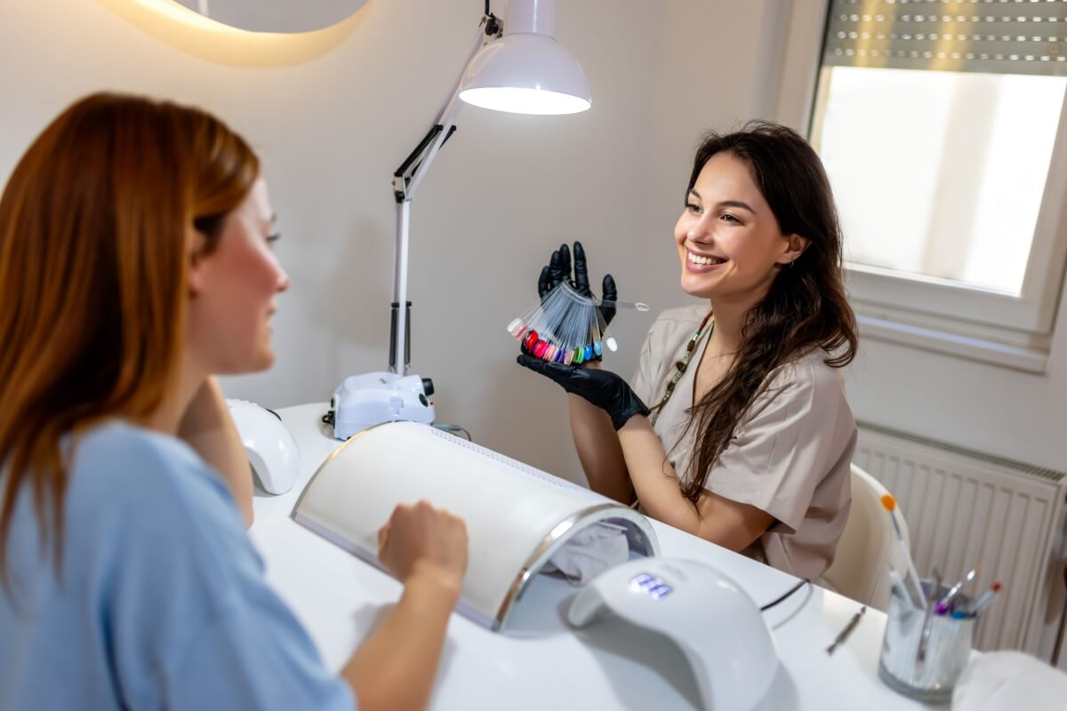 Mercado de unhas cresce e fortalece o empreendedorismo feminino 