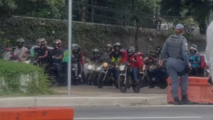 Motoboys fazem paralisações em SP contra medida do governo estadual