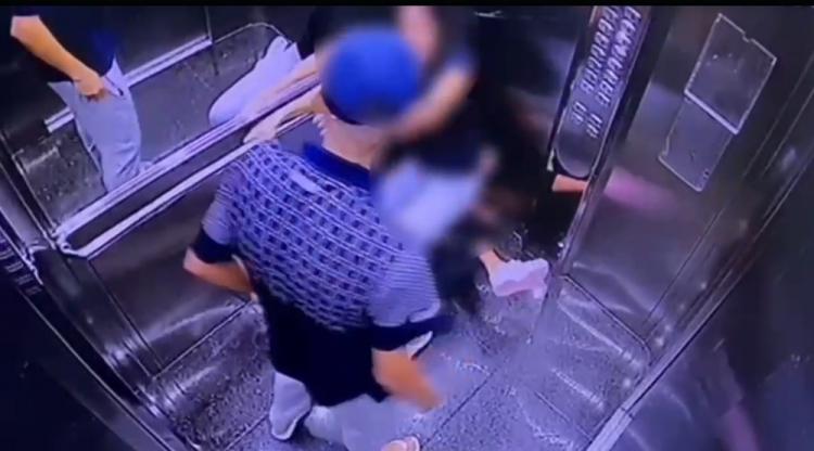 Agressão no elevador