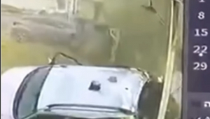 Míssil iraniano atinge bairro em Israel; veja vídeo