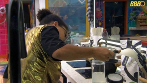 ‘Suco’ de água de frango feito por Tia Milena pode colocar saúde em risco