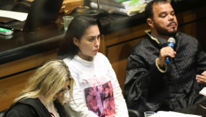 Juíza manda soltar mãe de Henry Borel; julgamento é adiado para junho