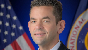 Chefe da Artemis II diz que vida alienígena está no centro das missões da Nasa