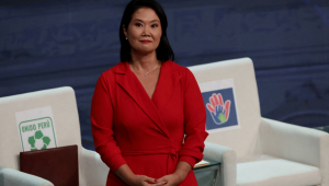 Favorita à presidência do Peru, Keiko Fujimori promete expulsar imigrantes e aproximar-se dos EUA
