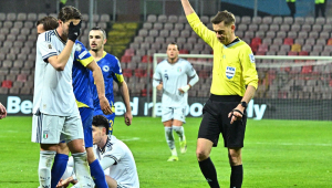 Imprensa da Itália expõe discussão antes de jogo que tirou seleção da Copa