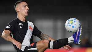 Com time alternativo, Vasco fica no 0 a 0 diante do Barracas Central