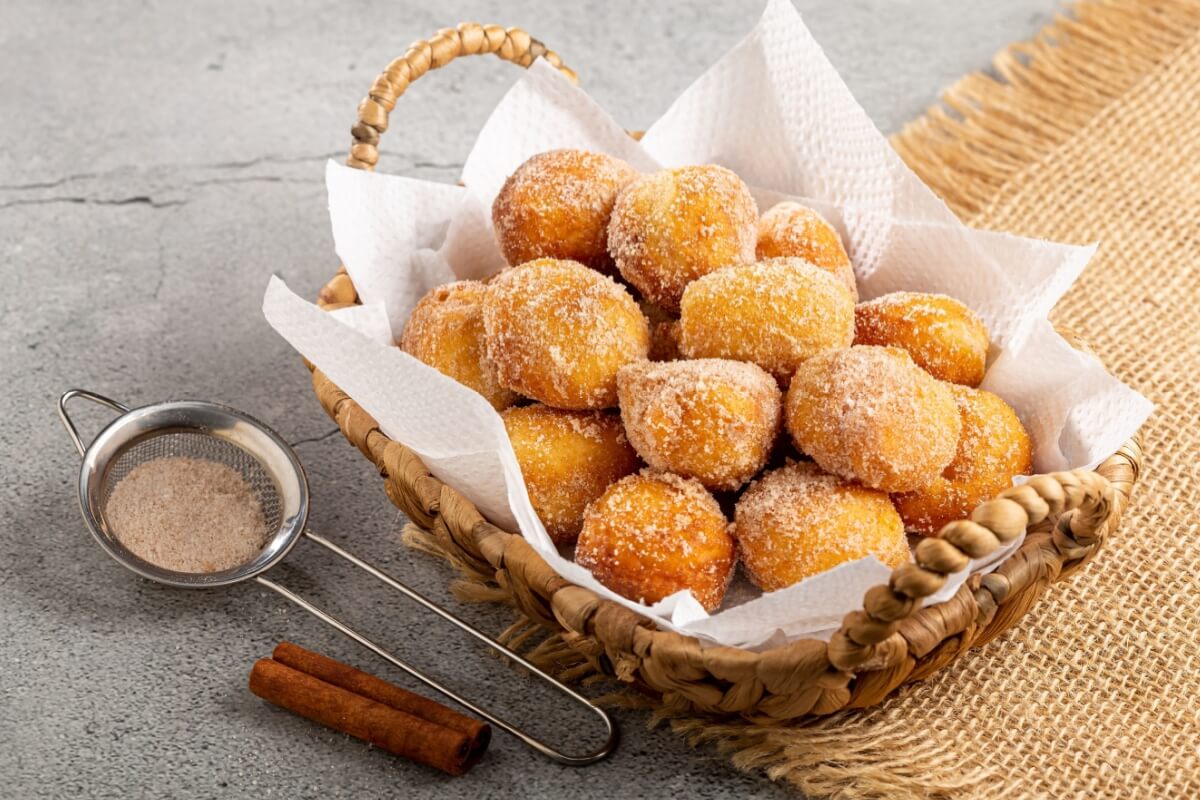 Bolinho de chuva tradicional 