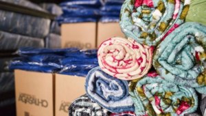 Governo de SP abre Campanha do Agasalho 2026 e convoca novos pontos de coleta