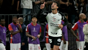 Corinthians vence Santa Fé na Libertadores e encerra jejum em casa