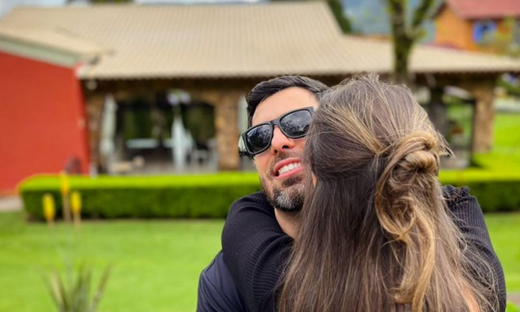 Jornalista da Band Minas Alice Ribeiro e seu marido, o policial rodoviário federal João
