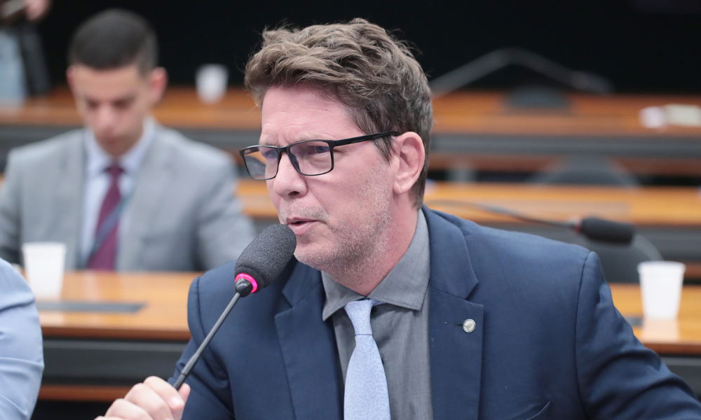 Deputado federal Mario Frias (PL-SP) recebe alta do hospital nesta sexta-feira (17)