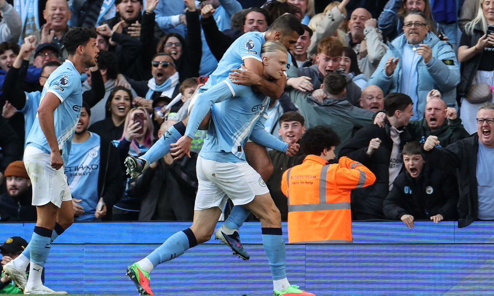 Manchester City vence Arsenal por 2 a 1 e acirra briga pelo título da Premier League