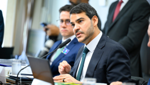 Em derrota inédita para o governo Lula, Senado reprova indicação de Messias ao STF