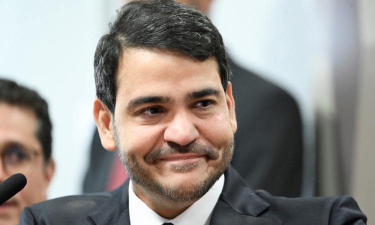 Advogado-geral da União (AGU), Jorge Messias, durante sabatina na Comissão de Constituição e Justiça (CCJ) do Senado