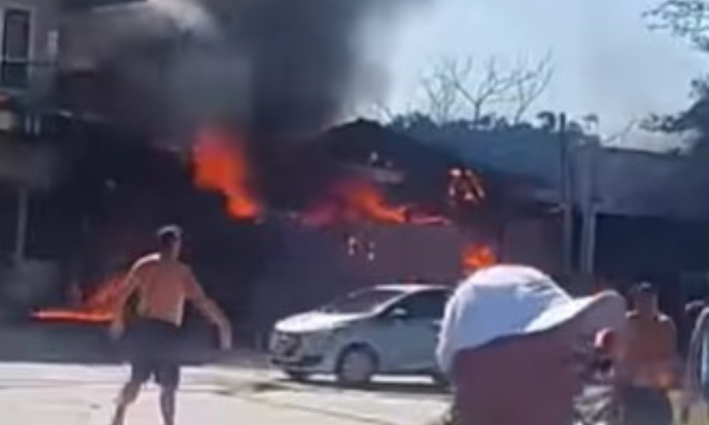 Queda de avião de pequeno porte em restaurante deixa um morto no RS