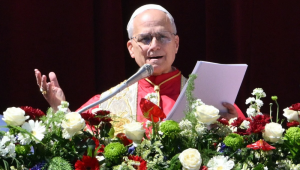 Papa pede paz no Oriente Médio em primeira bênção de Páscoa