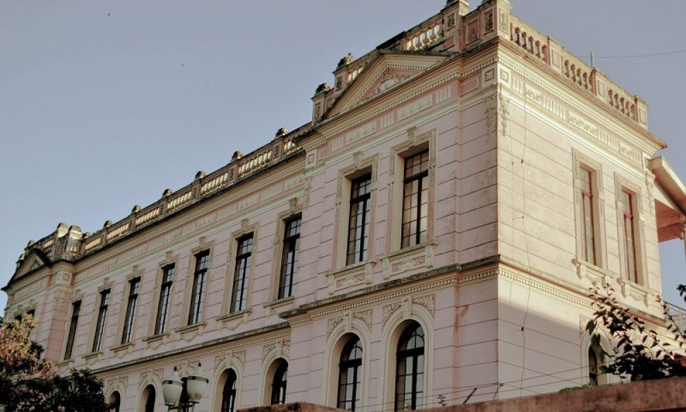 Instituto Estadual de Educação Dr. Caetano Munhoz da Rocha