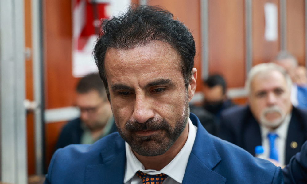 Leopoldo Luque, ex-médico de Diego Maradona, em um tribunal para uma audiência preliminar no julgamento sobre a morte do craque argentino