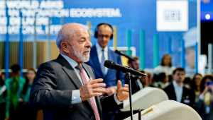 Lula diz que Brasil ‘cansou de ser pequeno’ e quer liderar transição energética