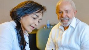 Após anúncio de Caiado, Eliziane Gama troca PSD pelo PT e reforça apoio a Lula