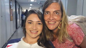 Ex-ginasta Lais Souza aparece de pé em público pela primeira vez desde 2014