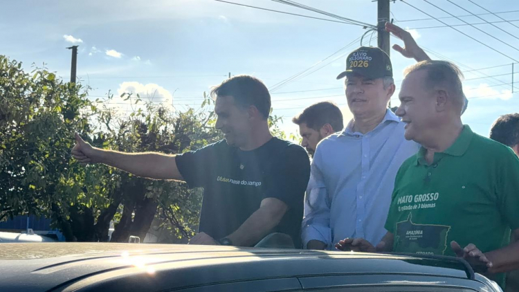 Fl&aacute;vio Bolsonaro em feira agropecu&aacute;ria em Sinop, no Mato Grosso