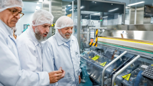 Produção industrial no Brasil sobe mais que o esperado em fevereiro, diz IBGE