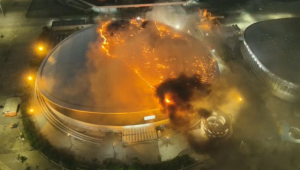 Incêndio atinge telhado do Velódromo no Parque Olímpico