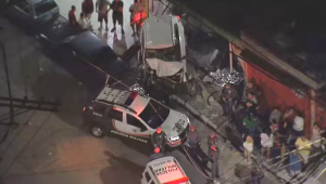 Porsche invade calçada e mata duas crianças em Diadema