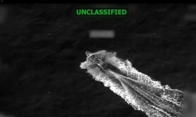 Ataque americano contra embarcação no Pacífico deixa três mortos