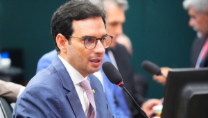 Motta anuncia Leo Prates como relator da comissão sobre o fim da escala 6×1