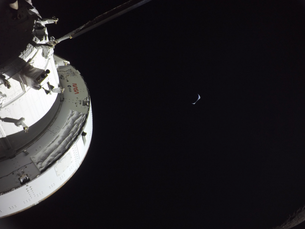 Nasa divulga novas fotos da Terra e da Lua capturadas durante Artemis II