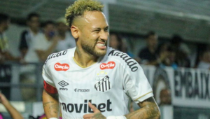 Neymar acerta a trave e Santos empata sem gols com o Coritiba