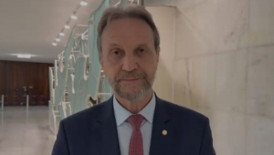 Fim da escala 6×1: Líder do PT diz que bancada está pronta para dar ‘presente’ aos brasileiros