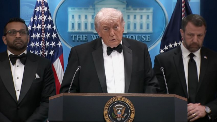 ​Trump diz que ‘incidente nunca teria acontecido’ se o evento fosse no salão em construção na Casa Branca