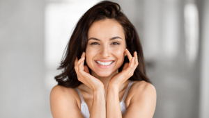 Rosto cansado: 5 dicas para recuperar o viço da pele