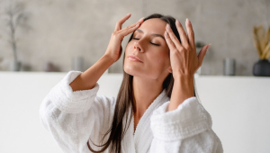 Rosto derretido: entenda como a perda de peso rápida envelhece o rosto