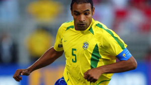 Em 2002, o corte de Emerson deixou a torcida mais pessimista com a seleção